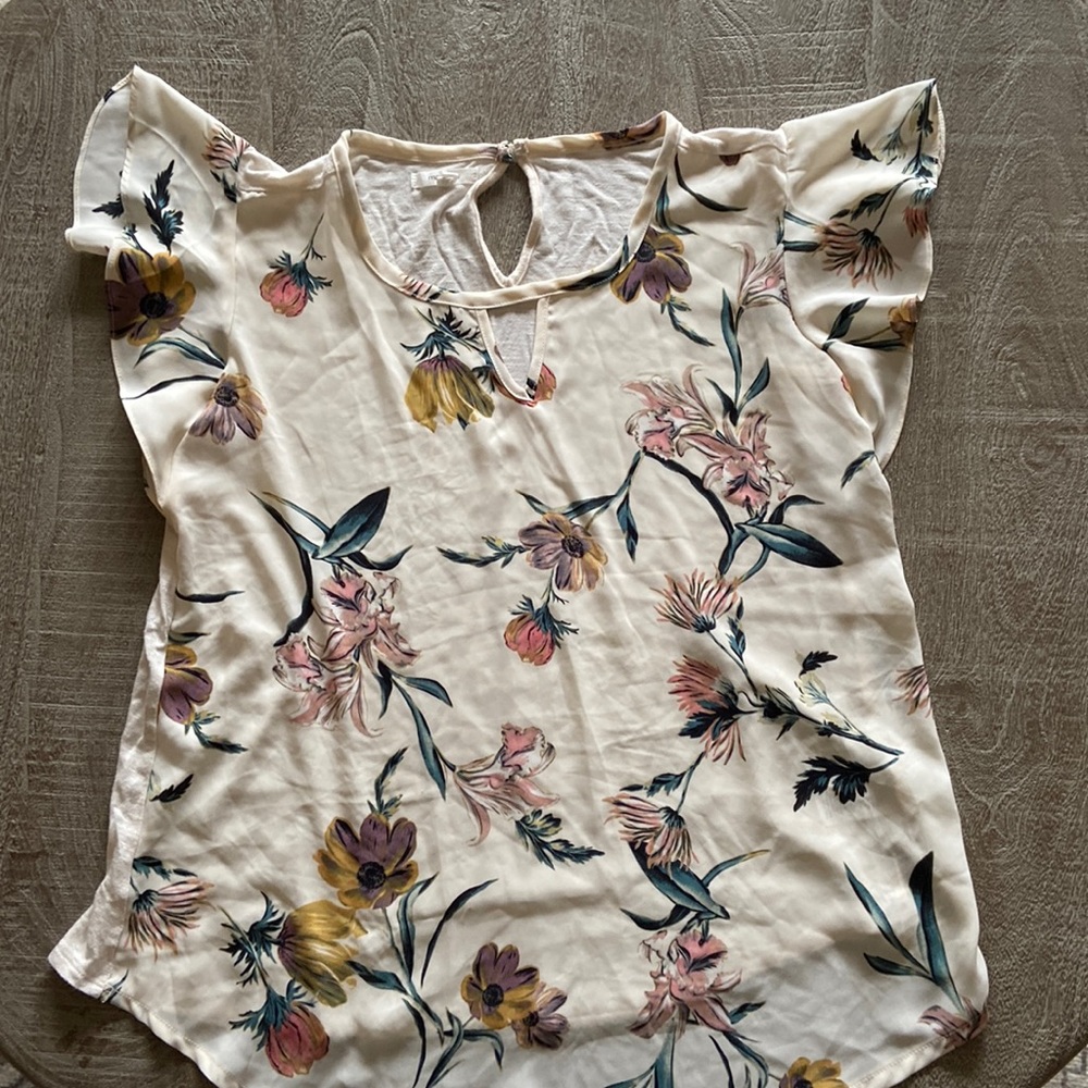 Maurice’s size medium cute summer top. Worn once